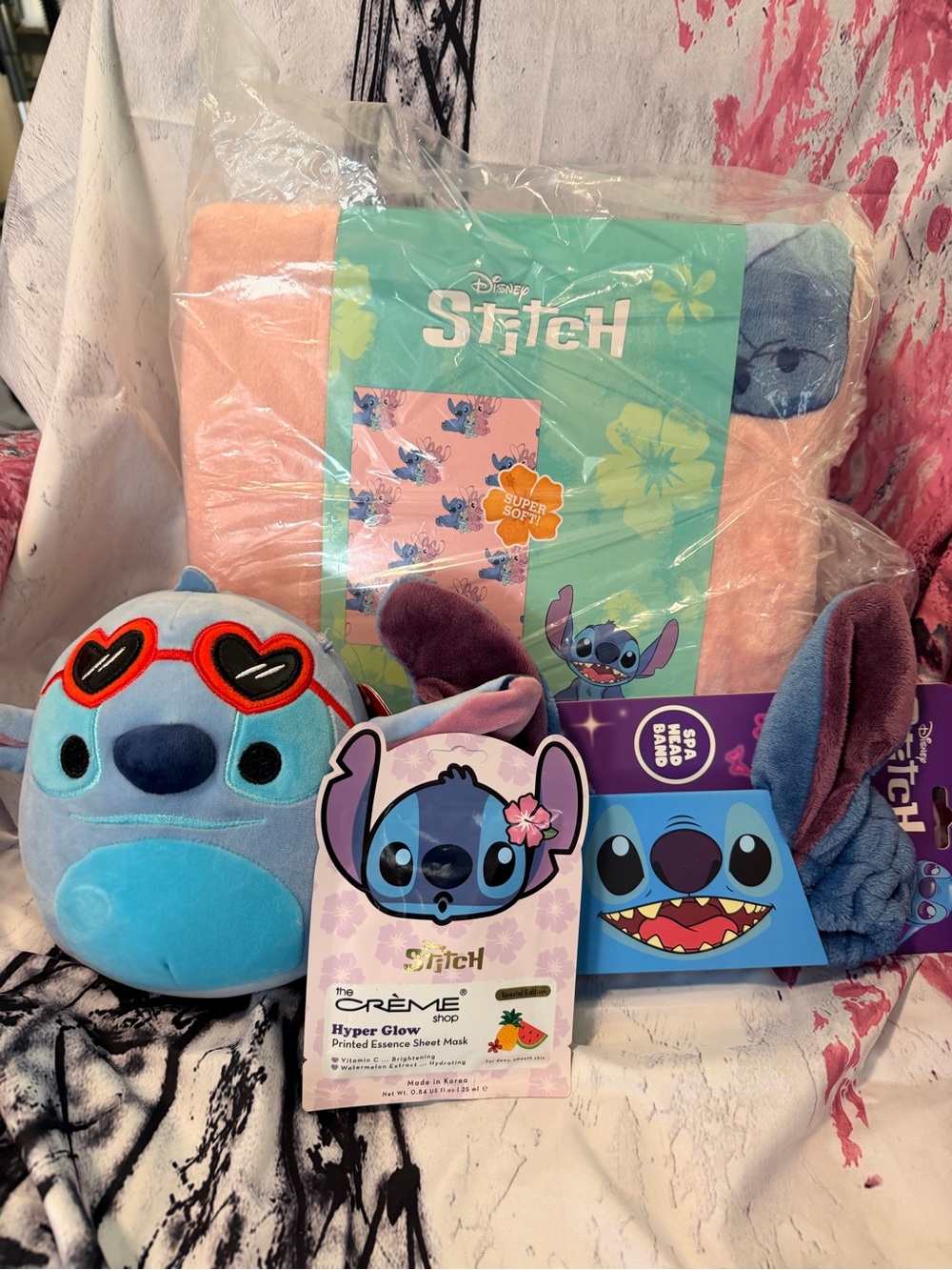 Stitch Bundle details below NWT